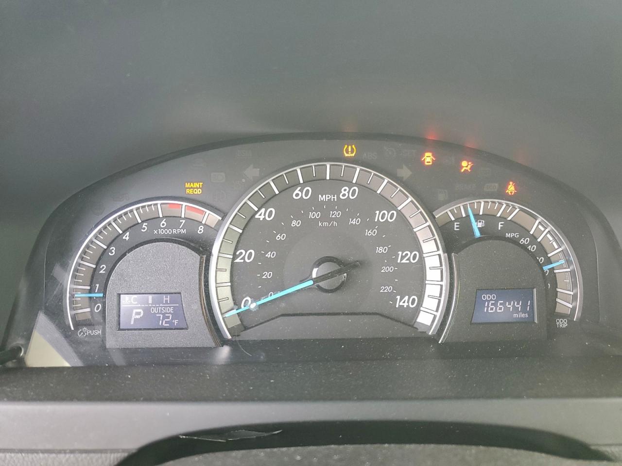 2014 TOYOTA CAMRY SE photo 25