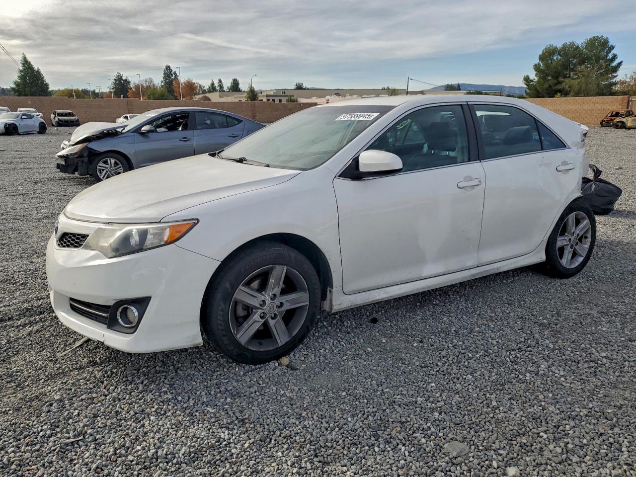 2014 TOYOTA CAMRY