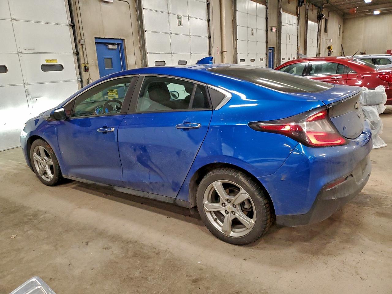 2017 CHEVROLET VOLT LT photo 2