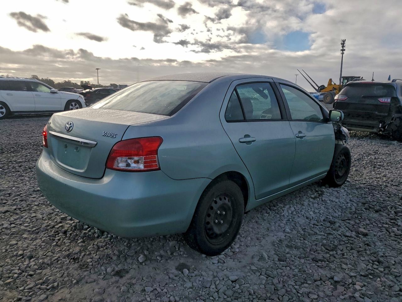 2008 TOYOTA YARIS photo 3