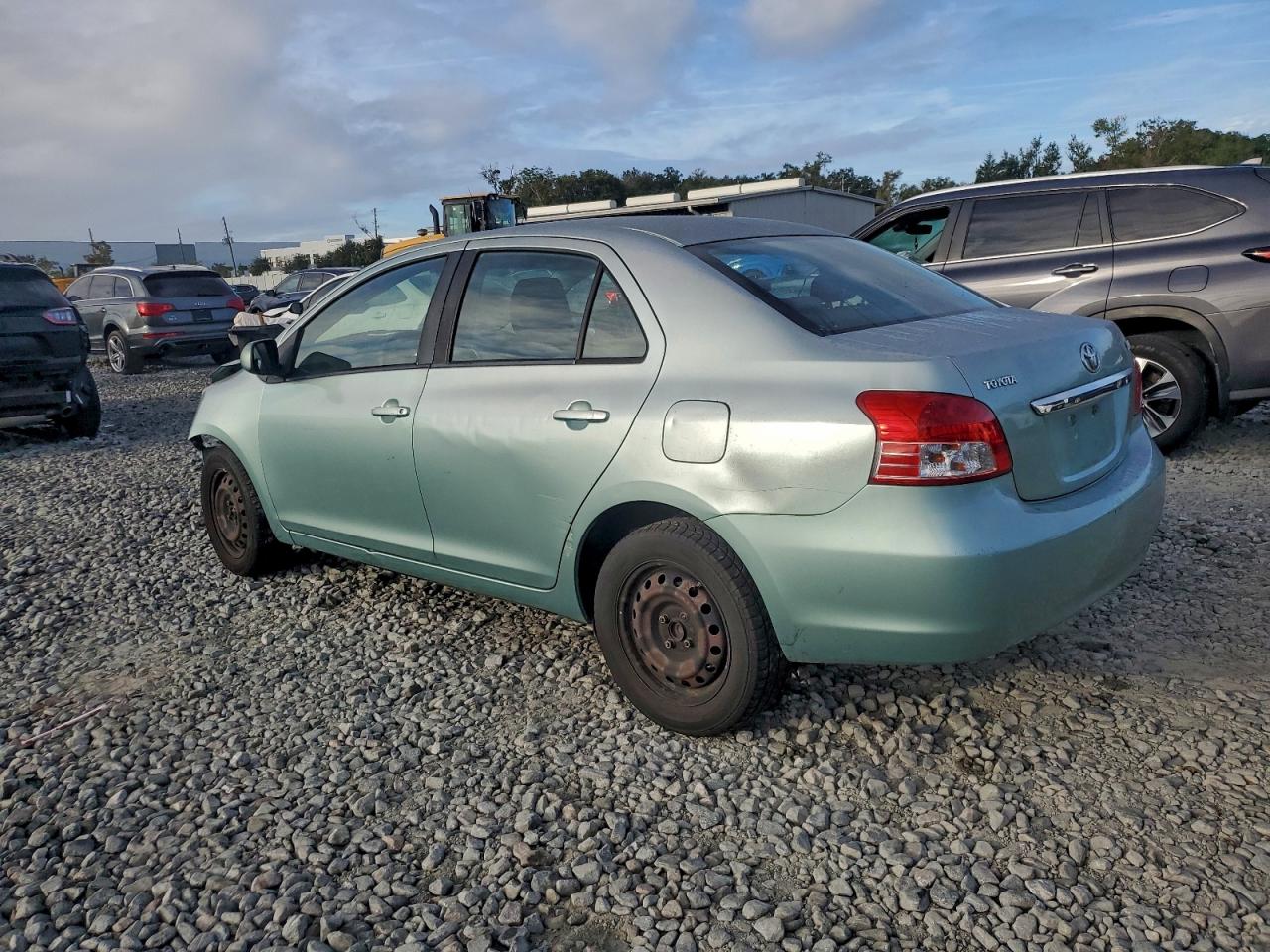 2008 TOYOTA YARIS photo 2