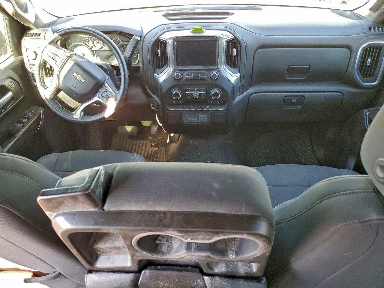 2021 CHEVROLET SILVERADO C1500 LT photo 8