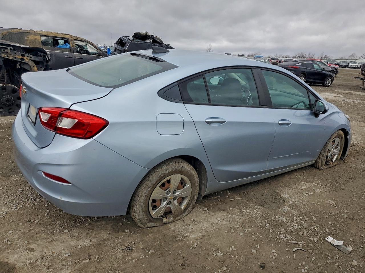 2017 CHEVROLET CRUZE LS photo 3