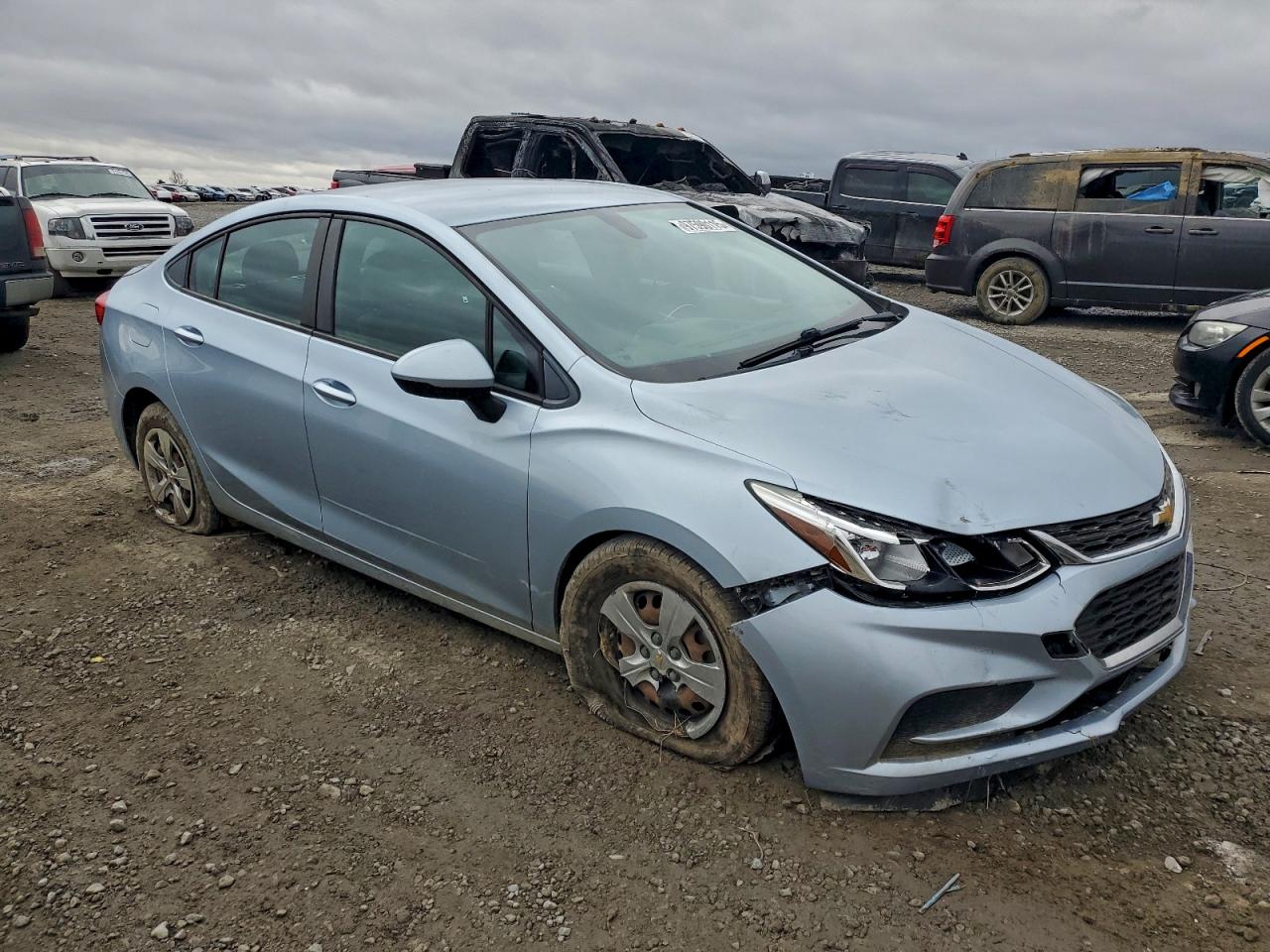 2017 CHEVROLET CRUZE LS photo 4