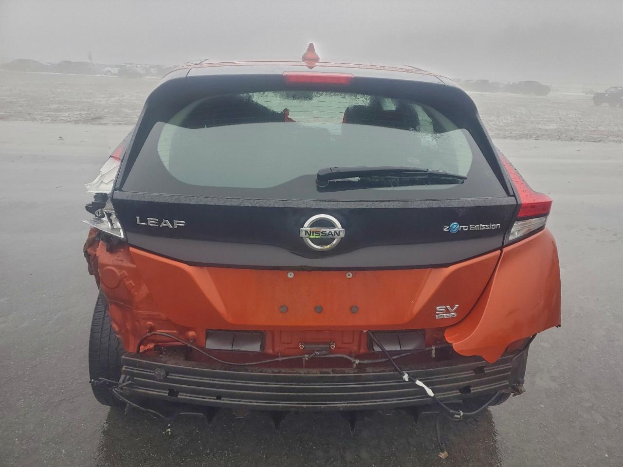 2022 NISSAN LEAF SV PLUS photo 6