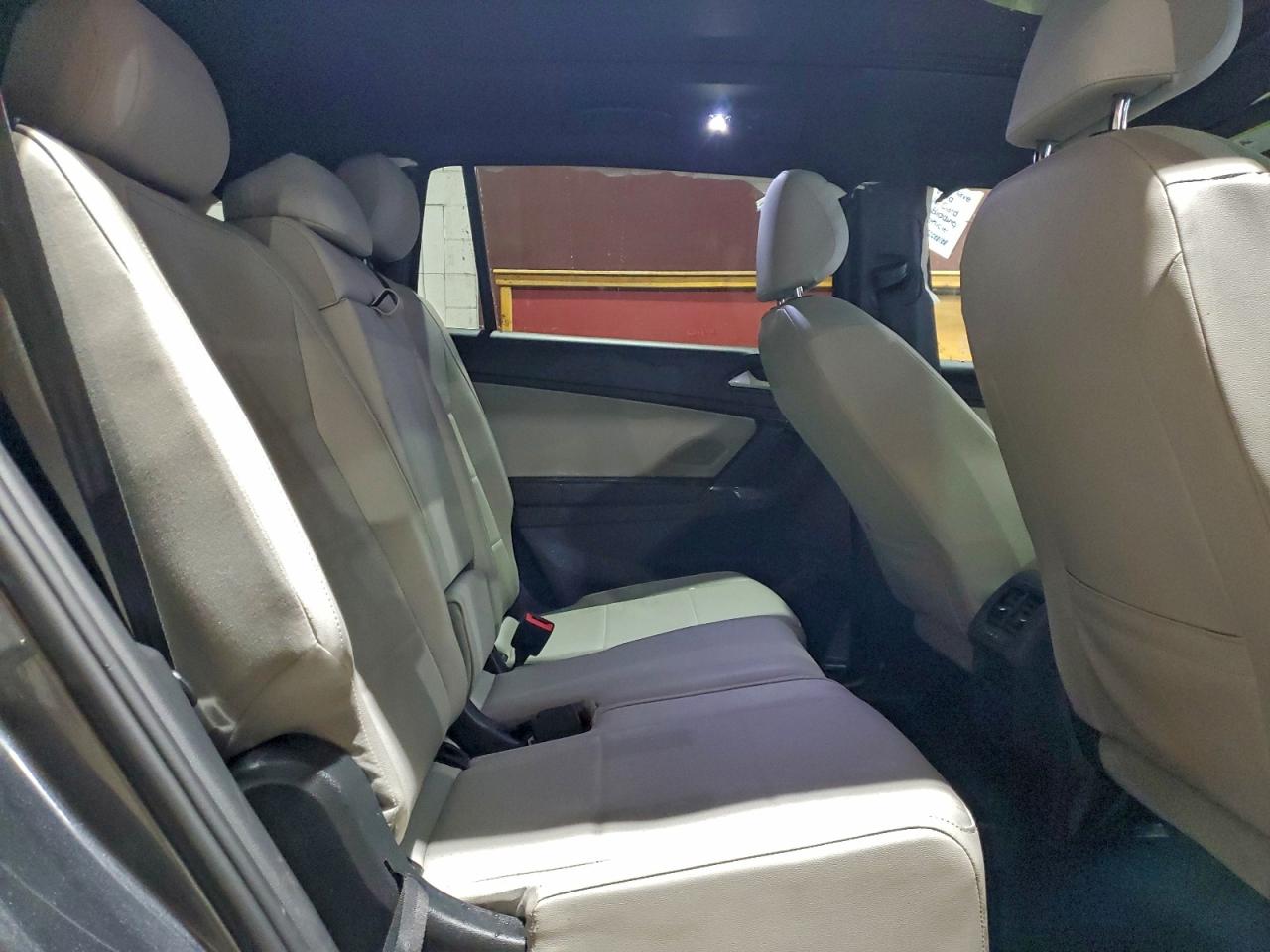 2020 VOLKSWAGEN TIGUAN SE photo 11
