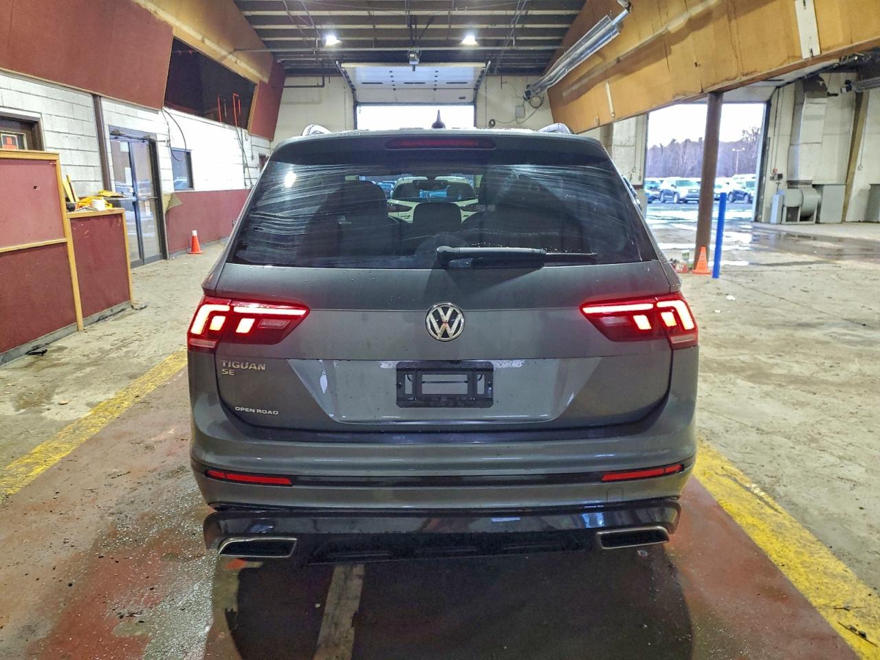 2020 VOLKSWAGEN TIGUAN SE photo 6