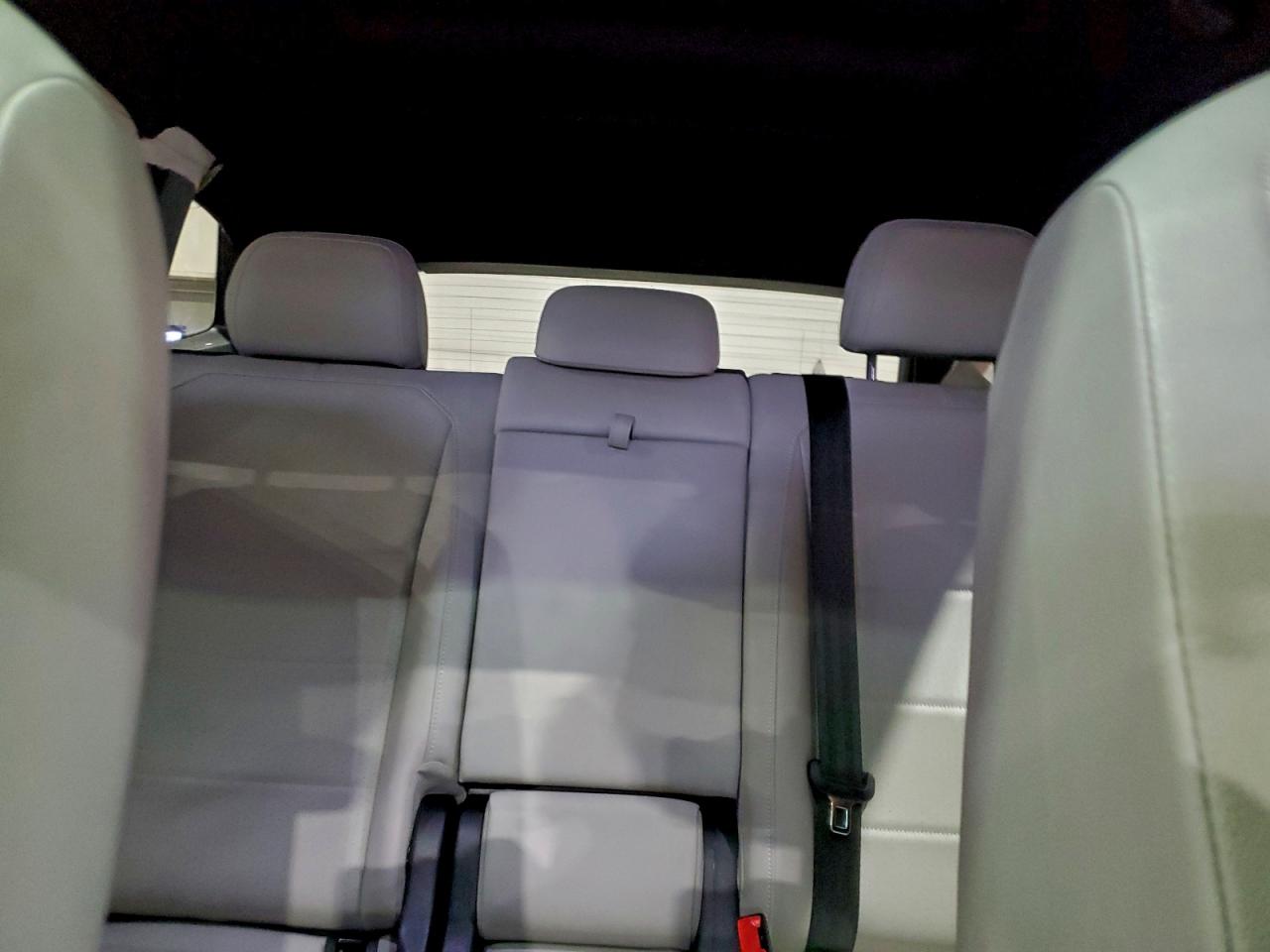 2020 VOLKSWAGEN TIGUAN SE photo 10