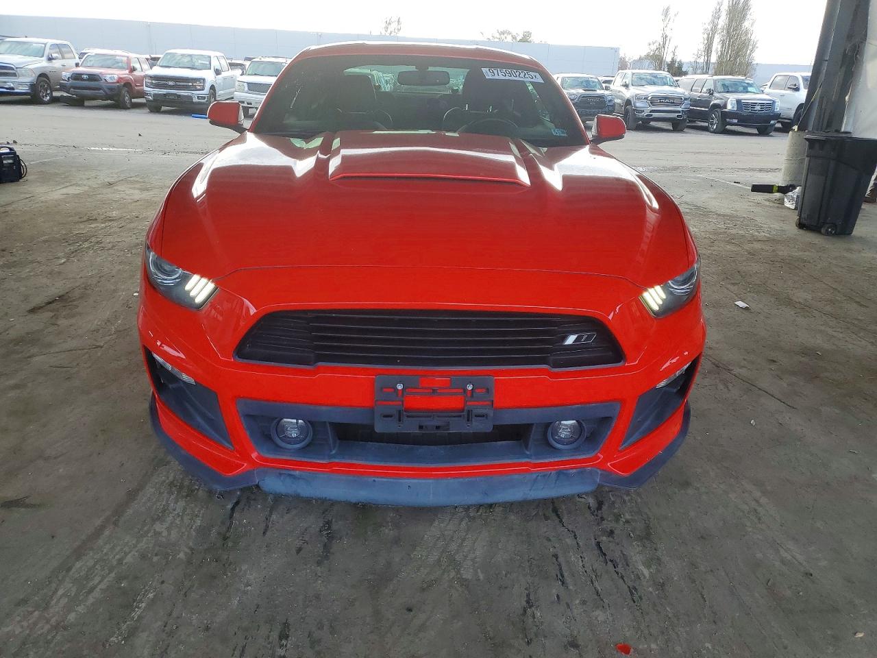 2015 FORD MUSTANG photo 5