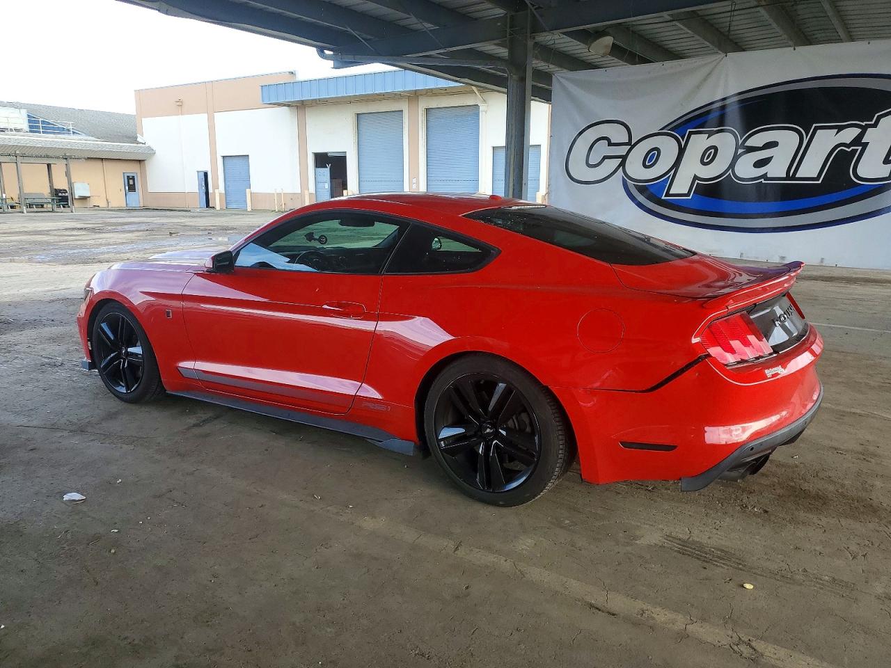 2015 FORD MUSTANG photo 2