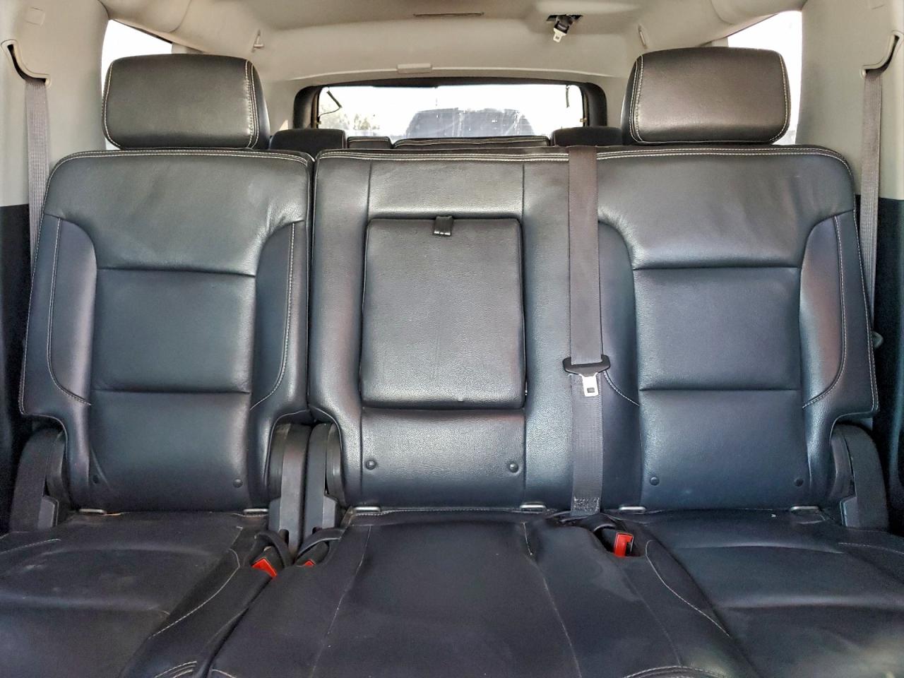 2015 GMC YUKON XL C1500 SLE photo 10