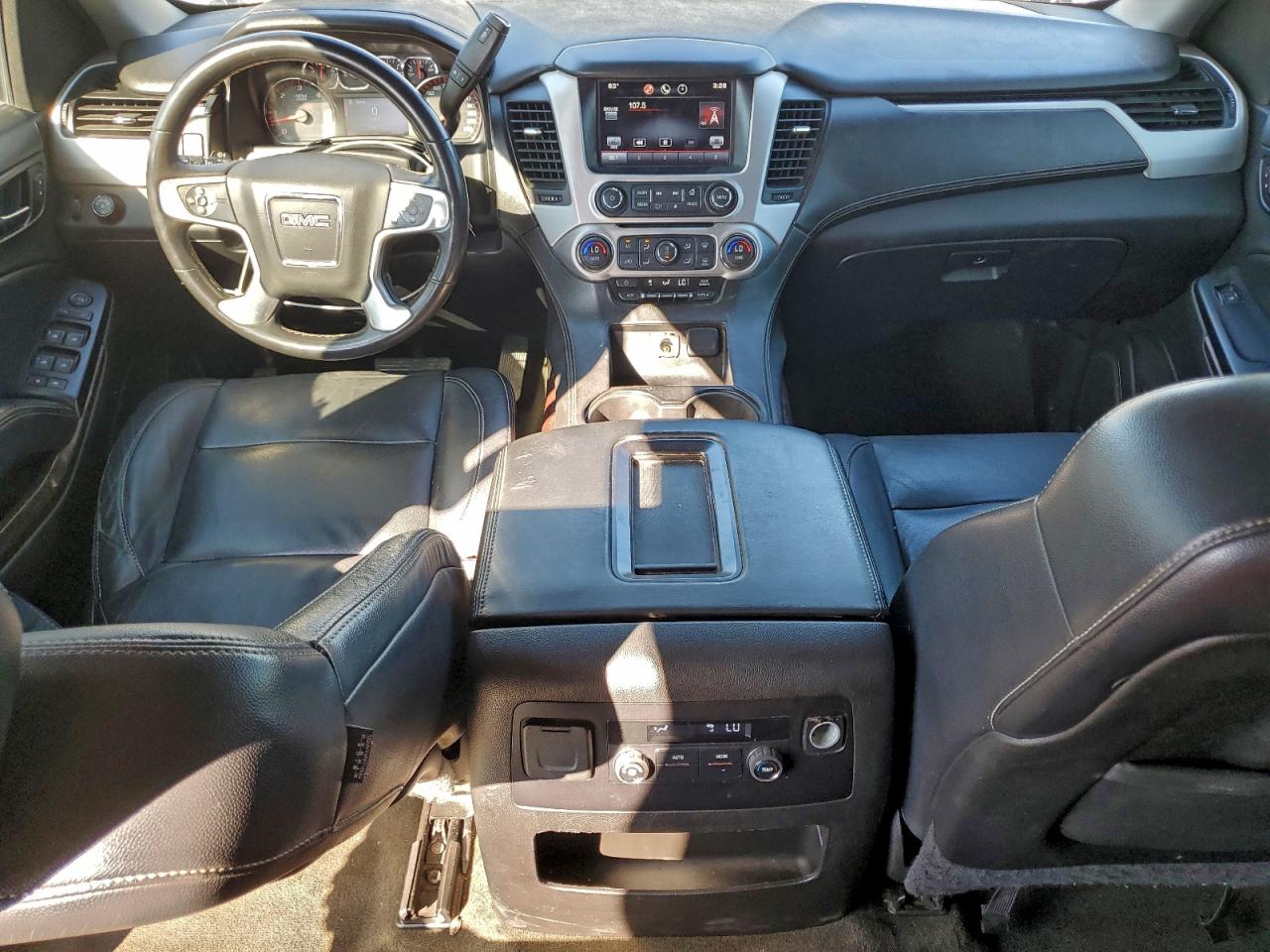 2015 GMC YUKON XL C1500 SLE photo 8