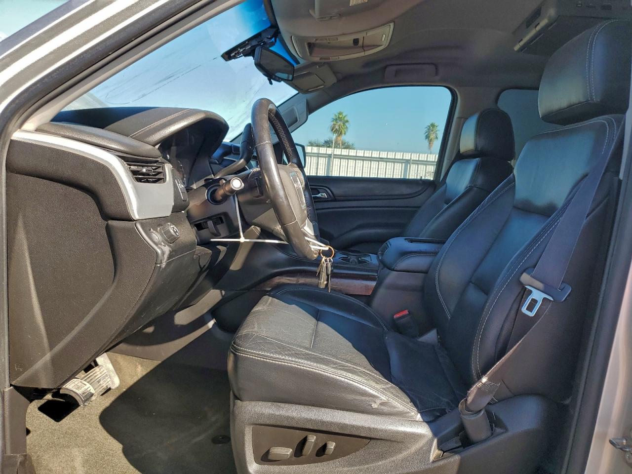 2015 GMC YUKON XL C1500 SLE photo 7