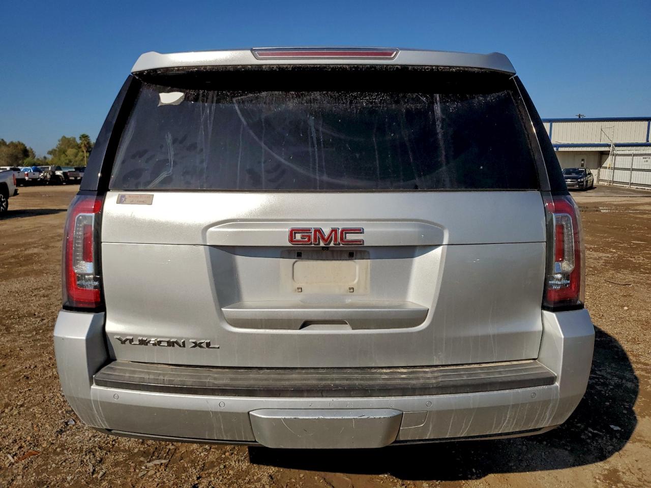 2015 GMC YUKON XL C1500 SLE photo 6