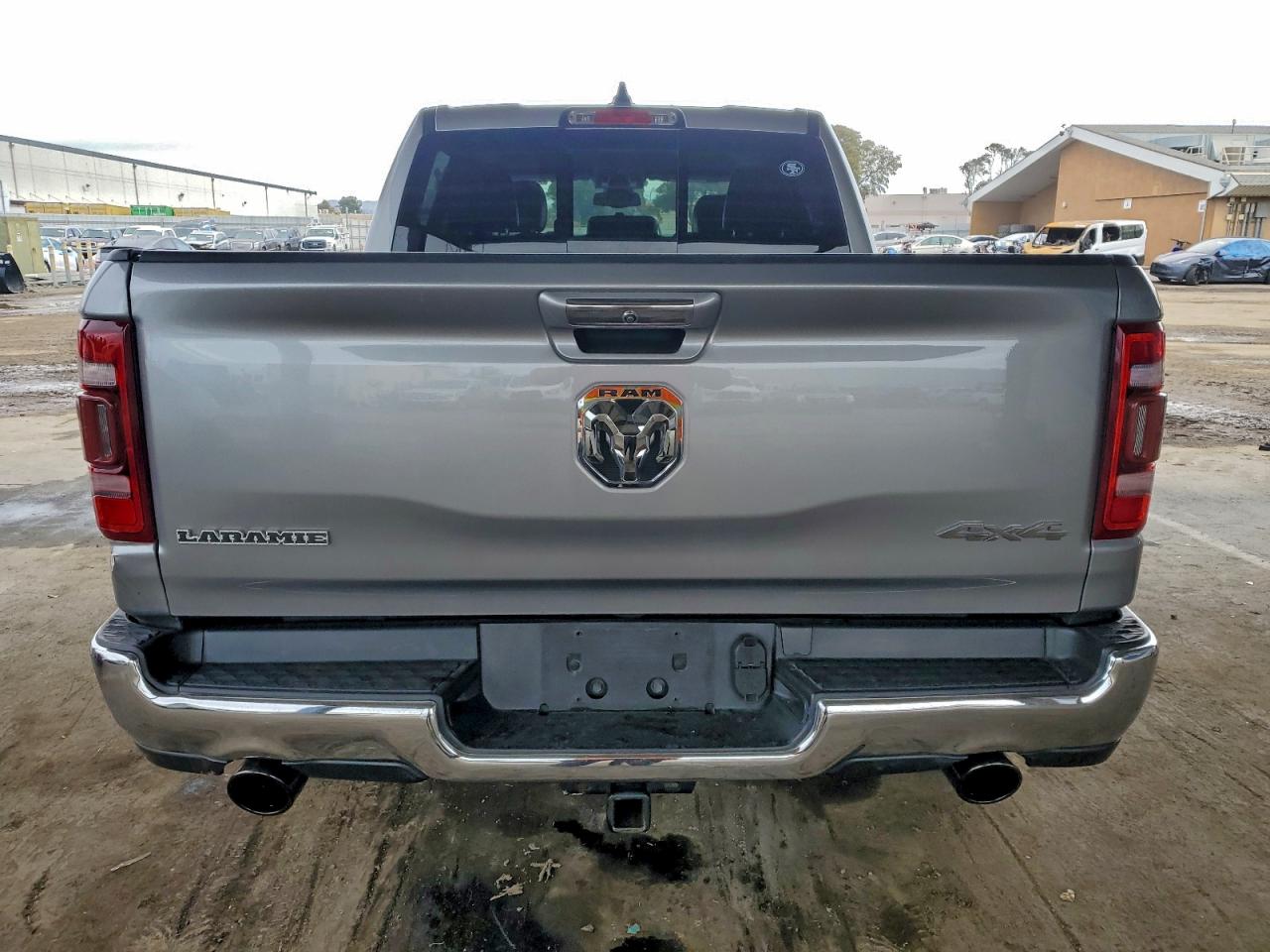 2019 RAM 1500 LARAMIE photo 6
