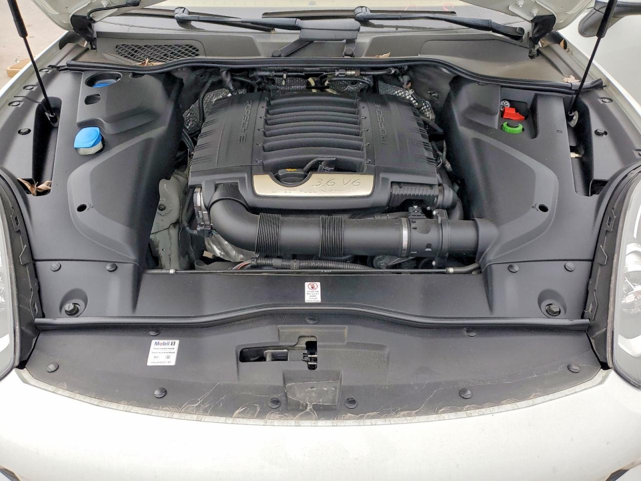 2017 PORSCHE CAYENNE photo 34