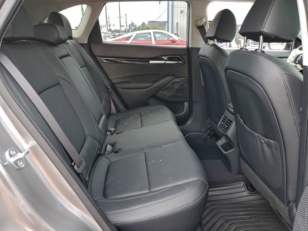 2025 KIA SELTOS EX photo 6
