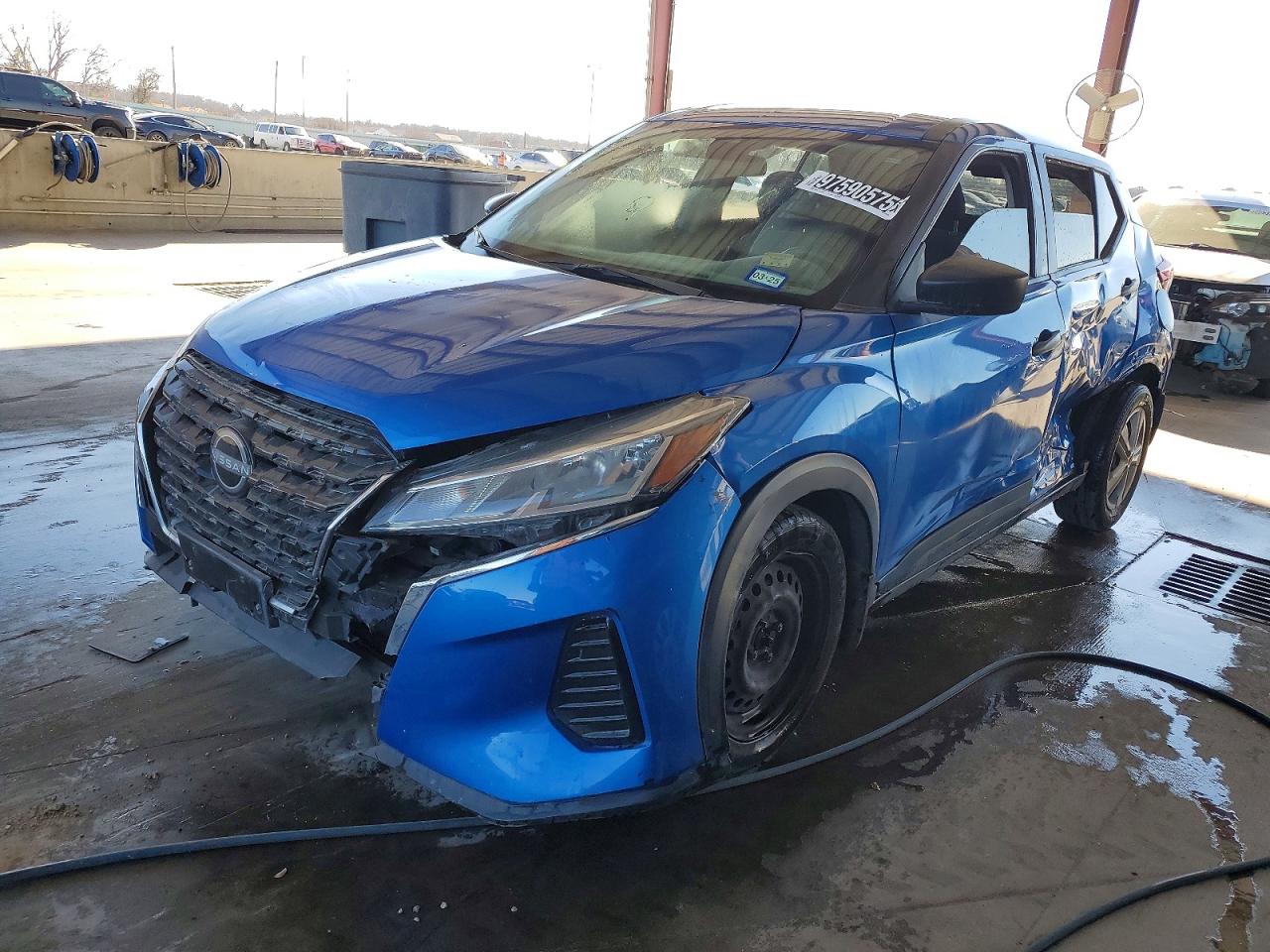 2023 NISSAN KICKS