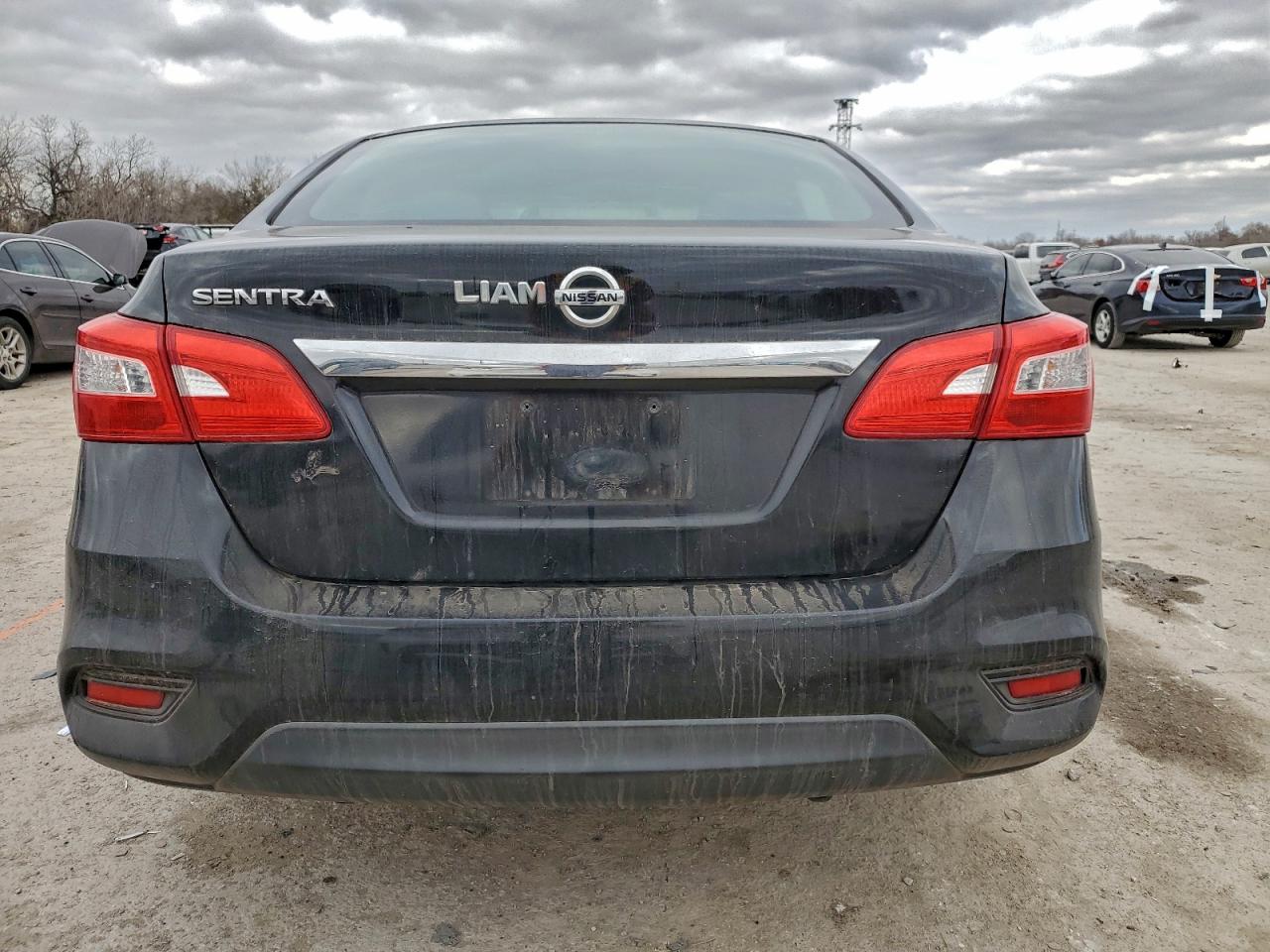 2016 NISSAN SENTRA S photo 6