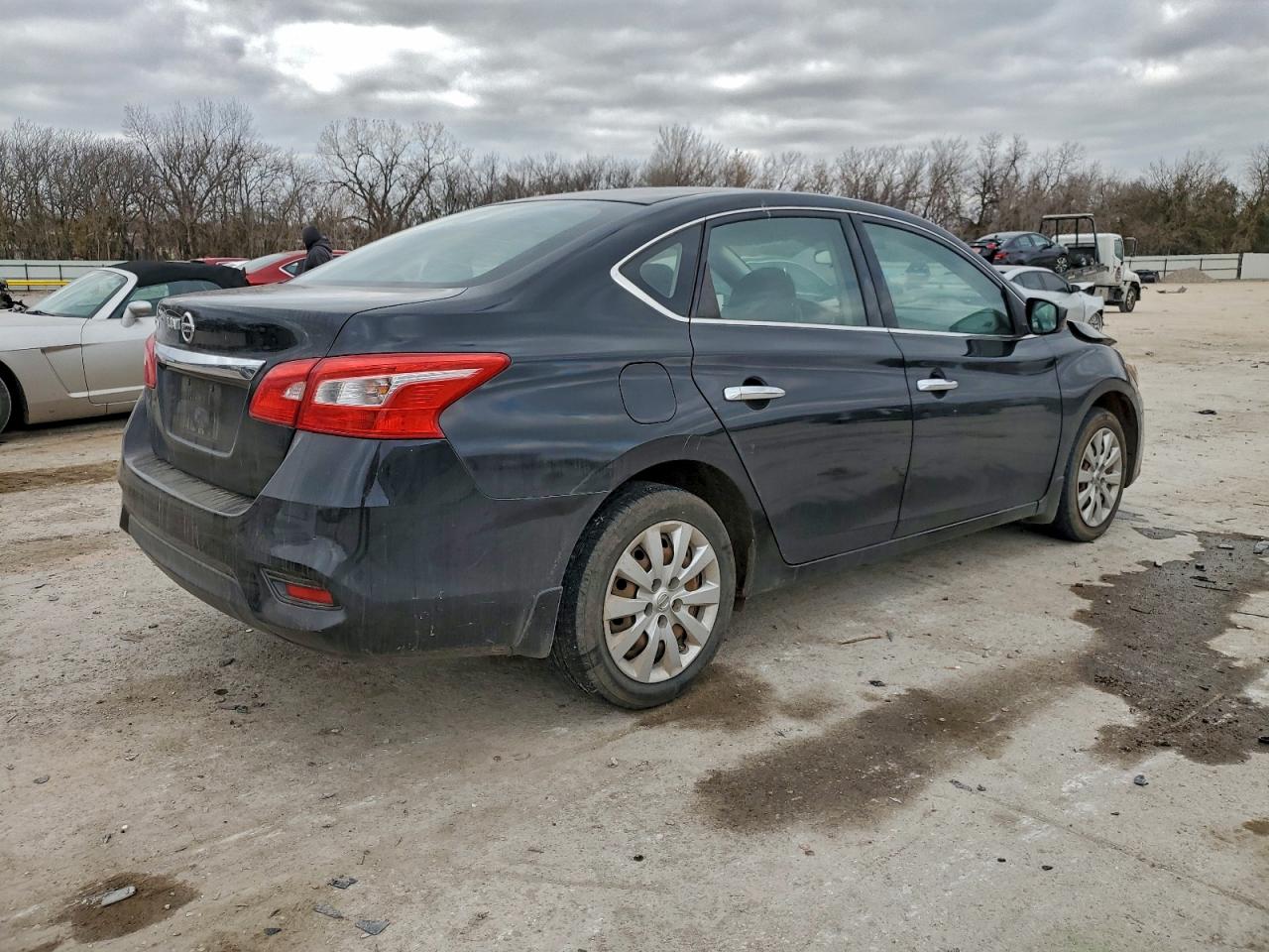 2016 NISSAN SENTRA S photo 3