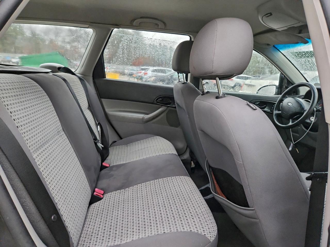 2006 FORD FOCUS ZXW photo 11