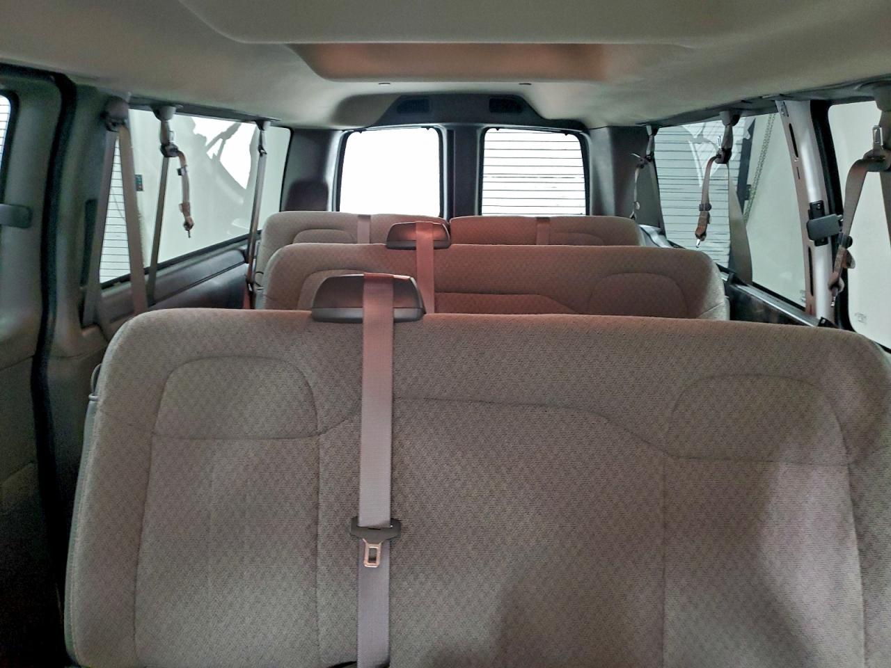 2025 CHEVROLET EXPRESS G3500 LT photo 19
