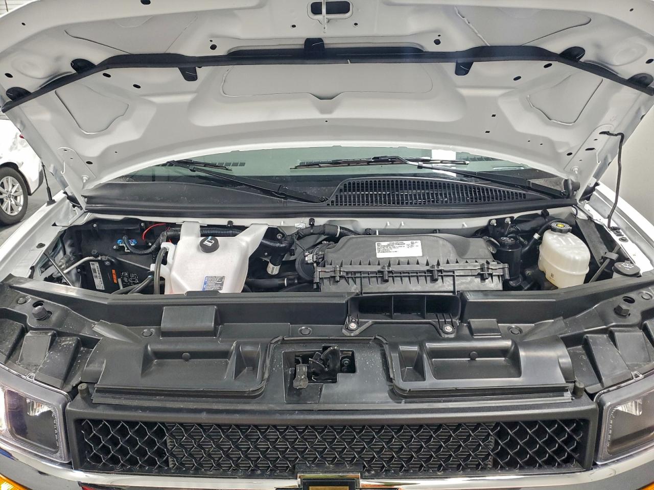 2025 CHEVROLET EXPRESS G3500 LT photo 23