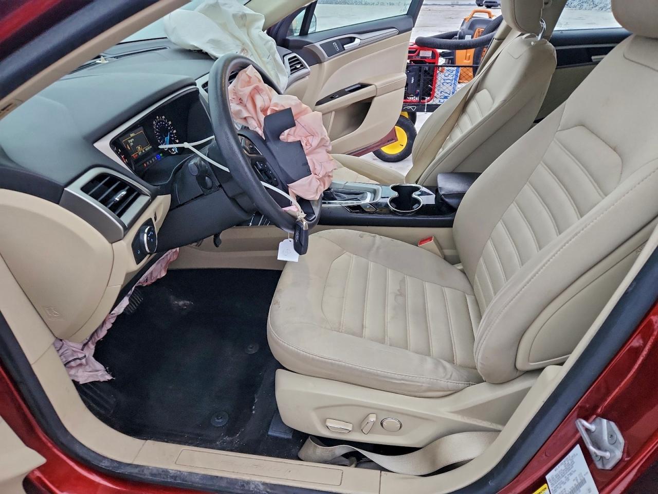 2014 FORD FUSION SE photo 25