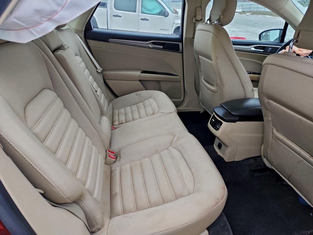 2014 FORD FUSION SE photo 37