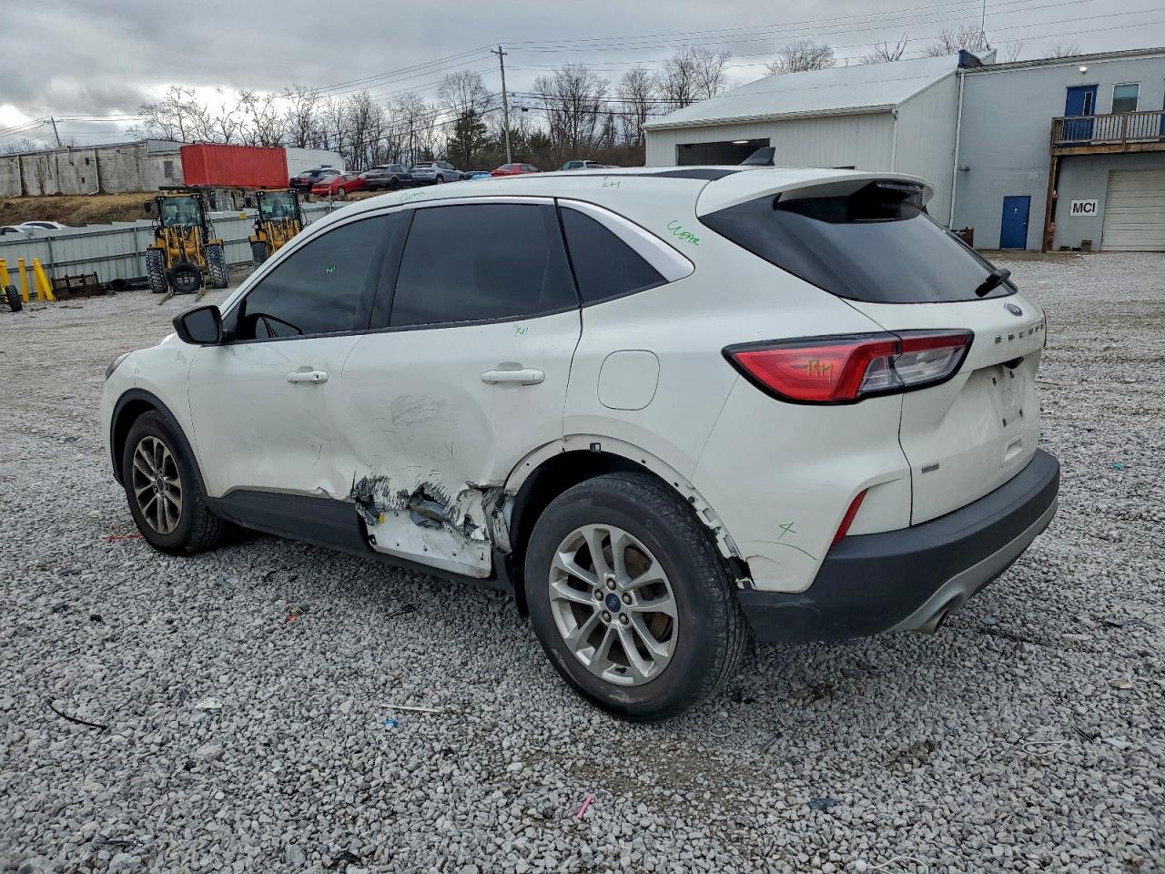 2022 FORD ESCAPE SE photo 2