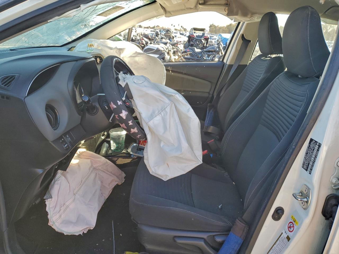2016 TOYOTA YARIS L photo 7
