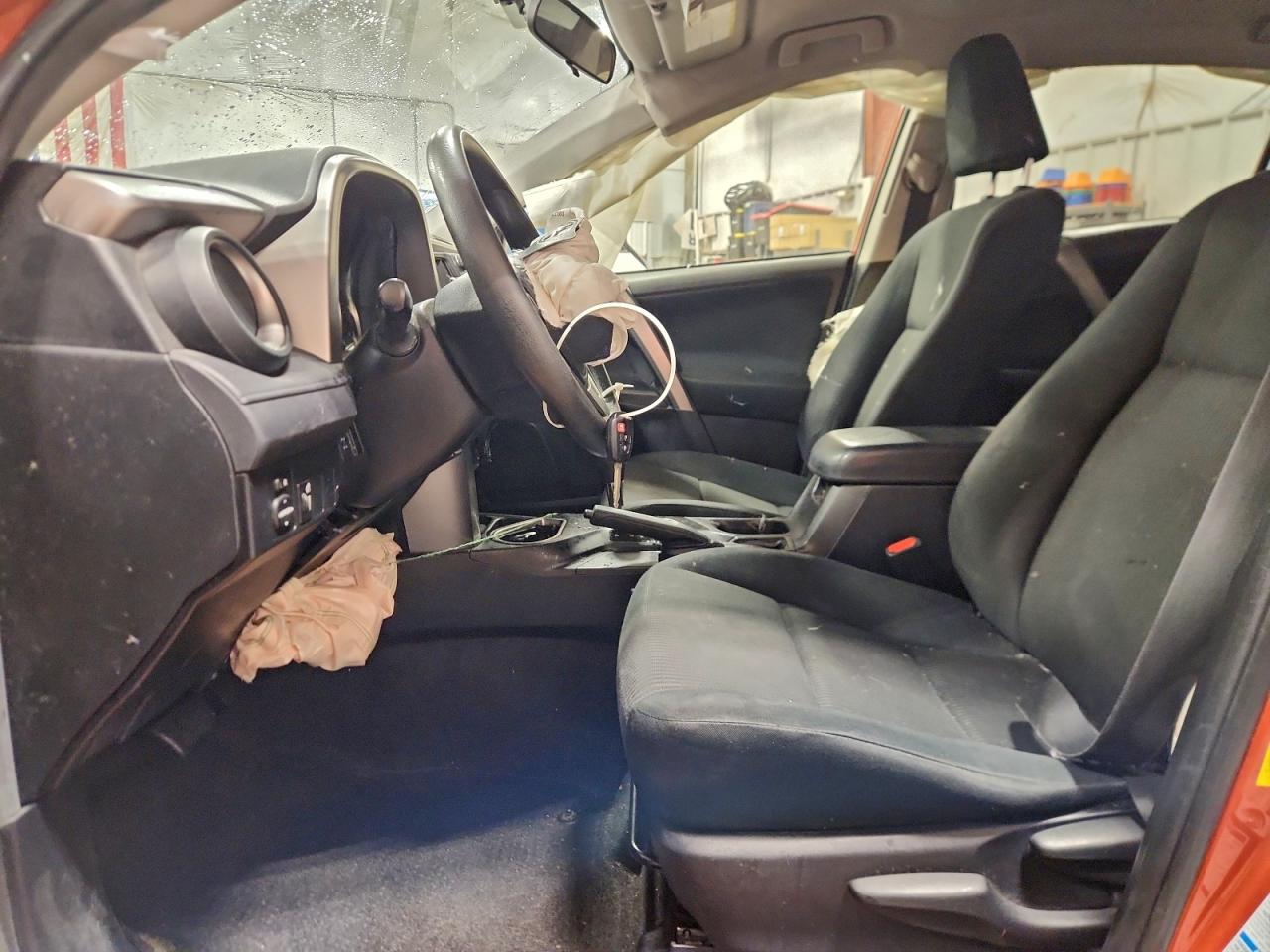 2016 TOYOTA RAV4 LE photo 7