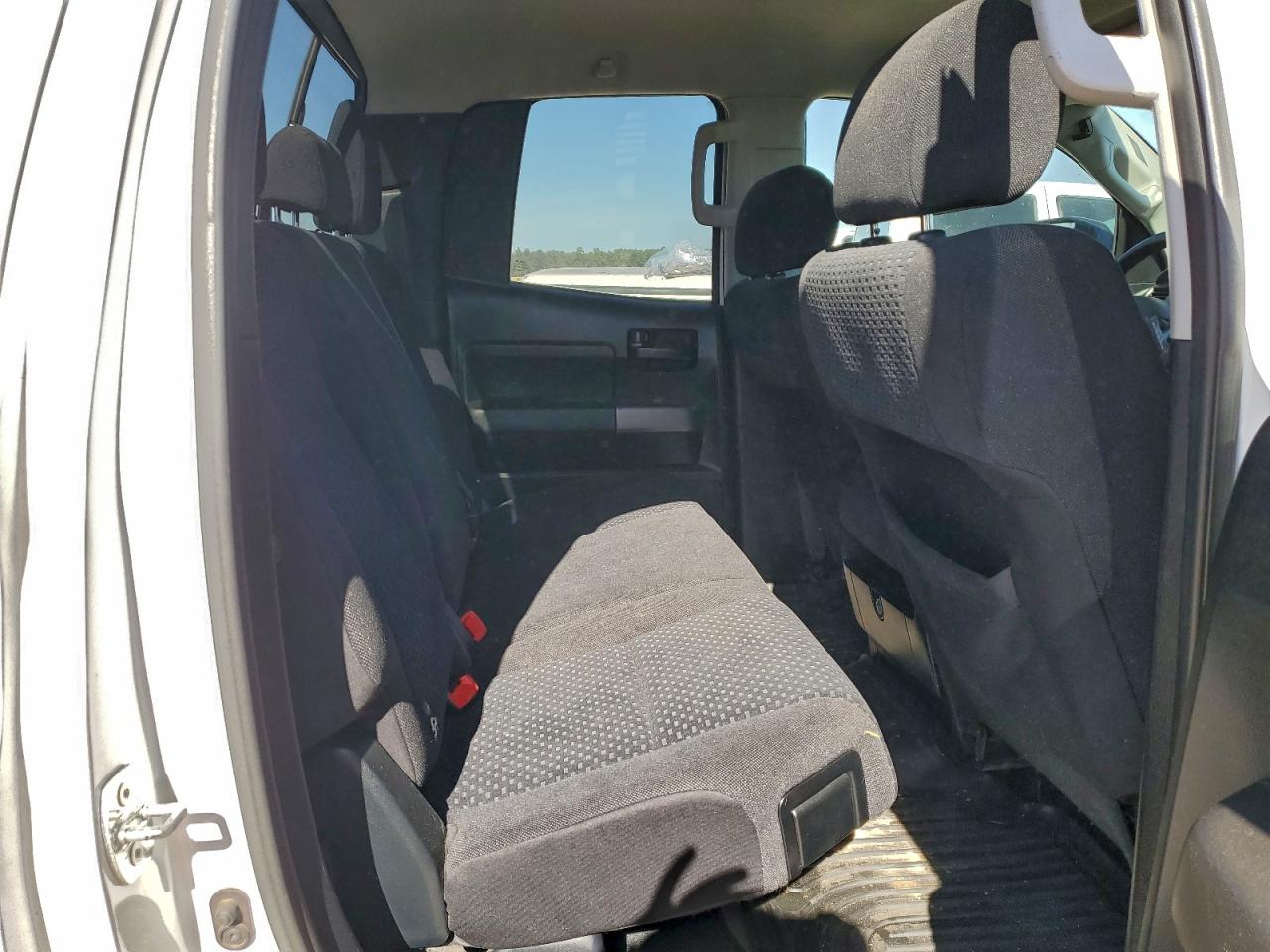 2013 TOYOTA TUNDRA DOUBLE CAB SR5 photo 10