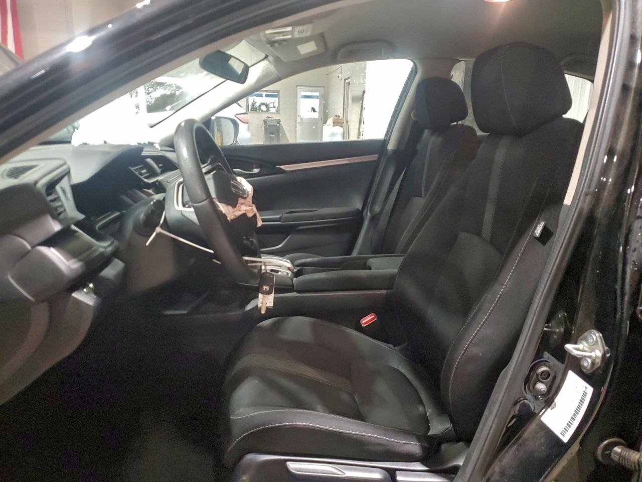 2020 HONDA CIVIC LX photo 7