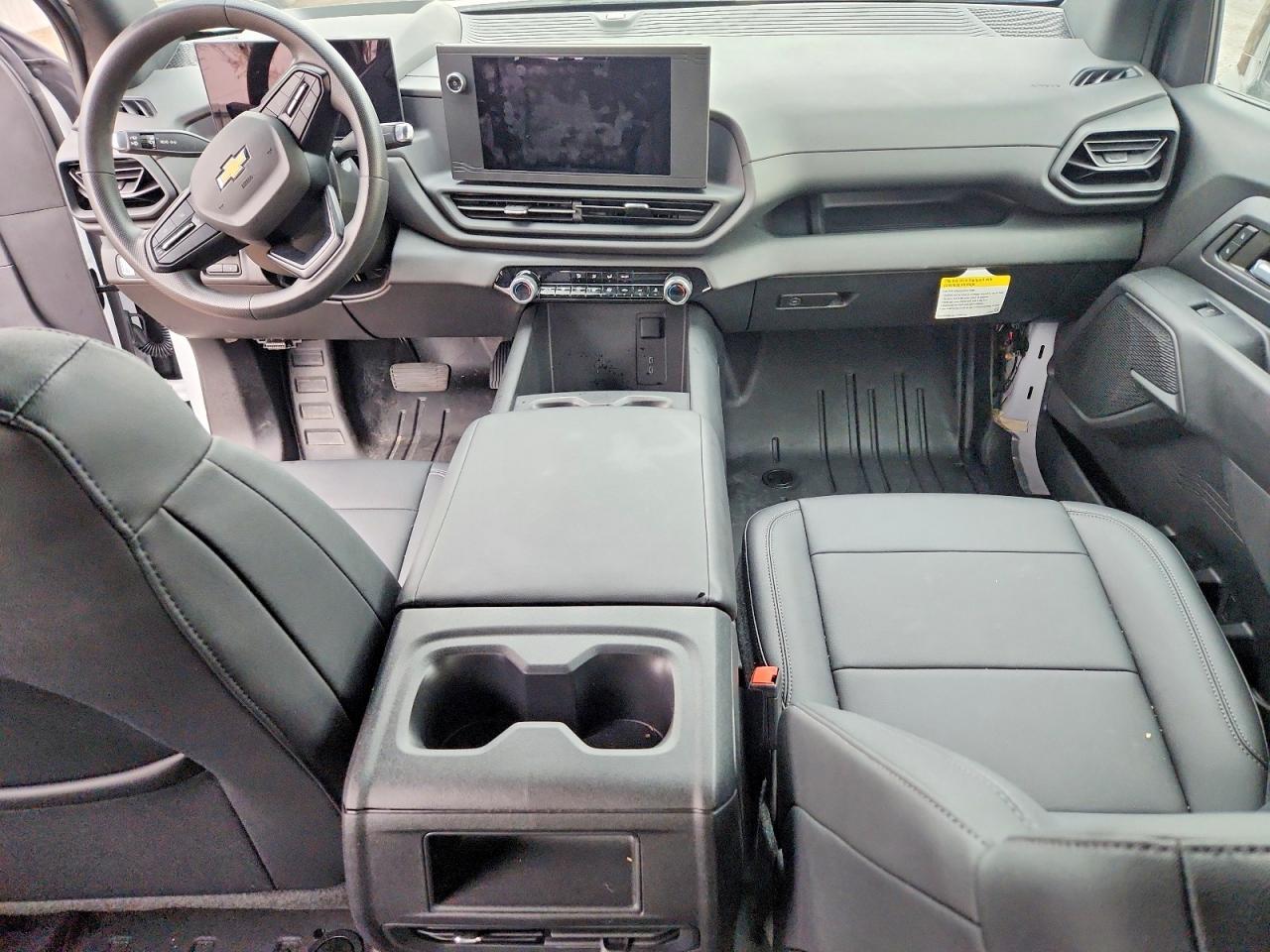 2024 CHEVROLET SILVERADO photo 8