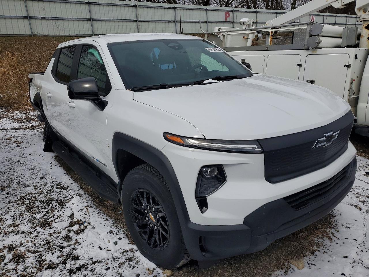 2024 CHEVROLET SILVERADO photo 4