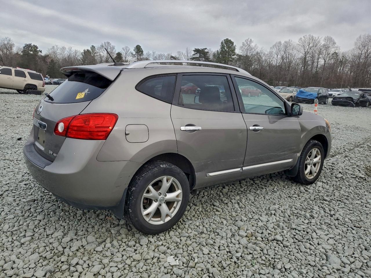 2011 NISSAN ROGUE S photo 3