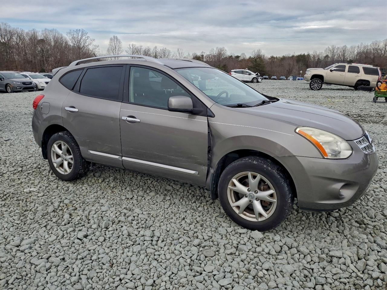 2011 NISSAN ROGUE S photo 4