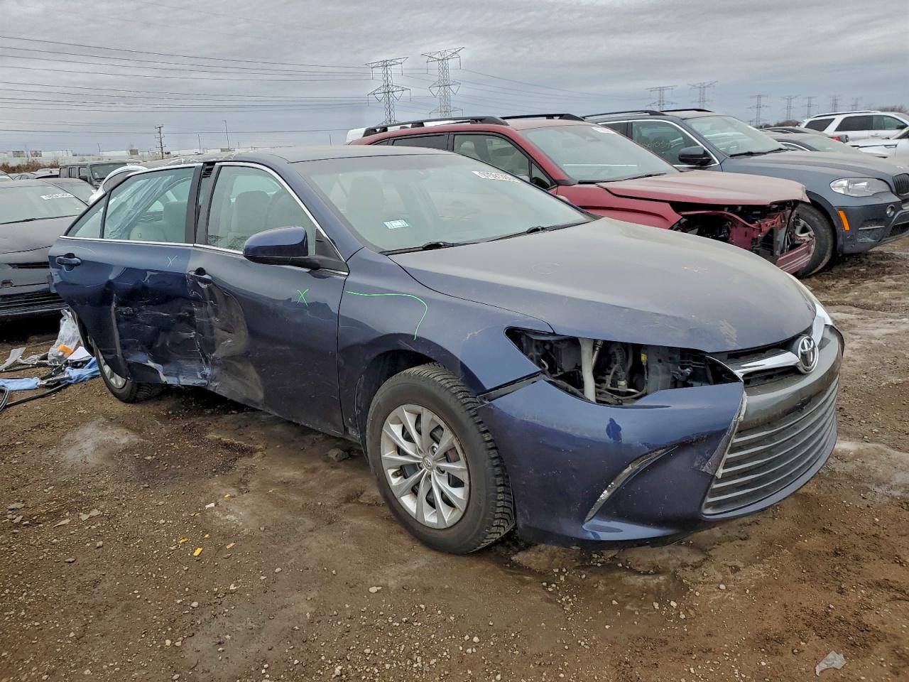 2017 TOYOTA CAMRY LE photo 4