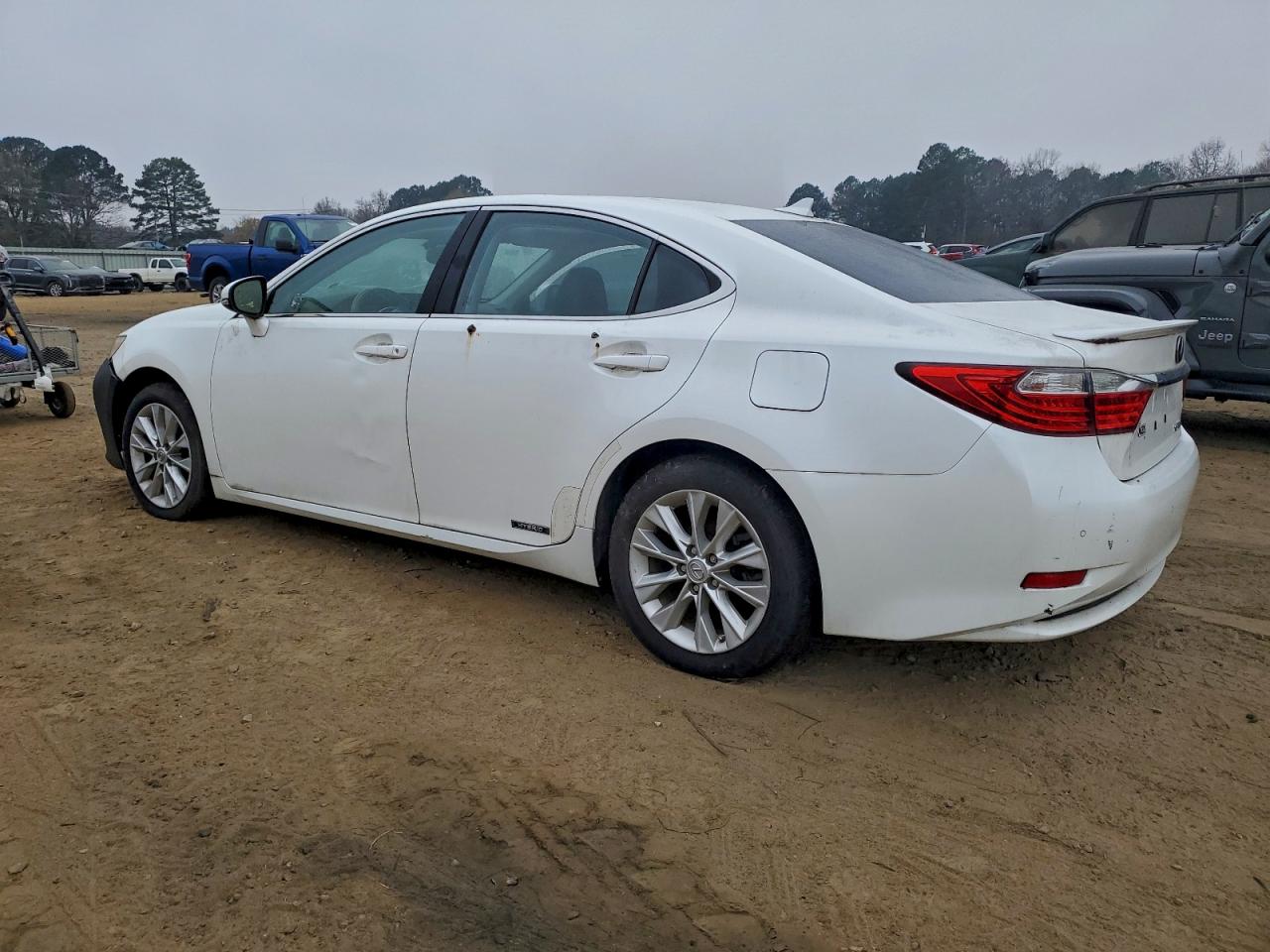 2013 LEXUS ES 300H photo 2