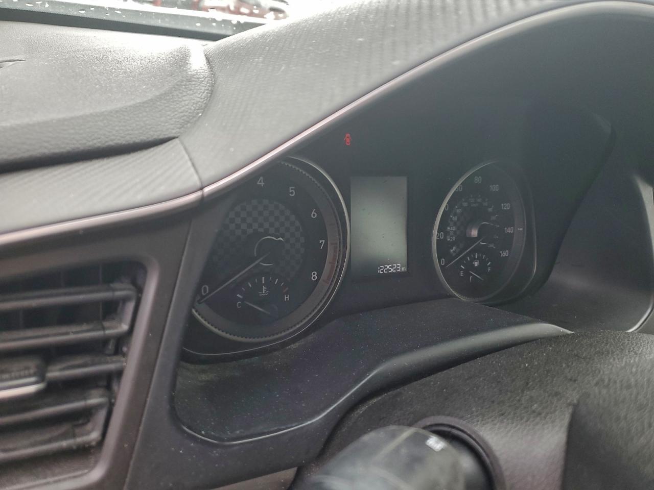2019 HYUNDAI ELANTRA SE photo 9