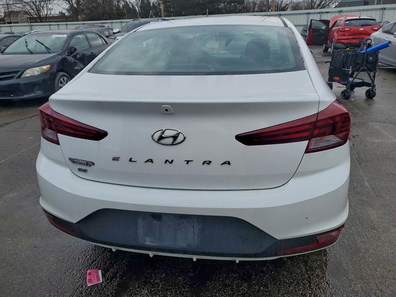 2019 HYUNDAI ELANTRA SE photo 6