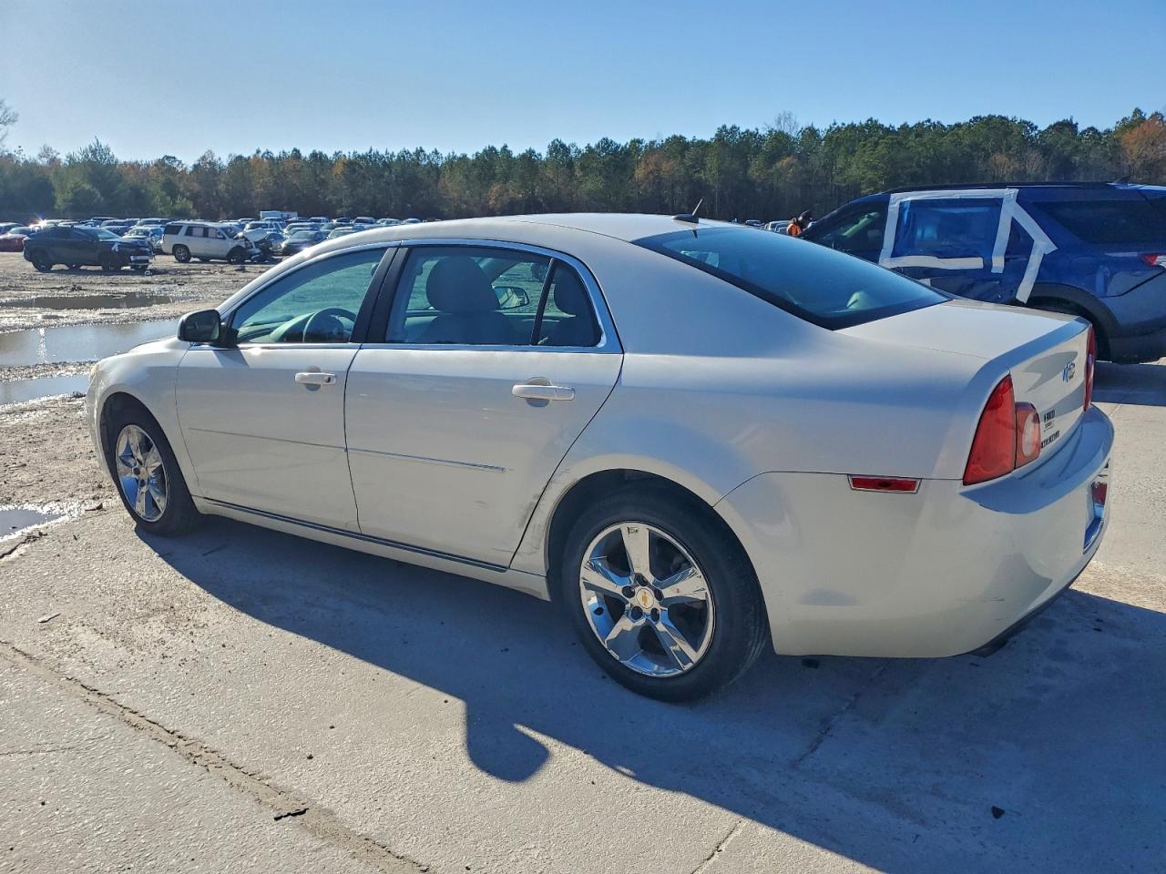 2011 CHEVROLET MALIBU 1LT photo 2