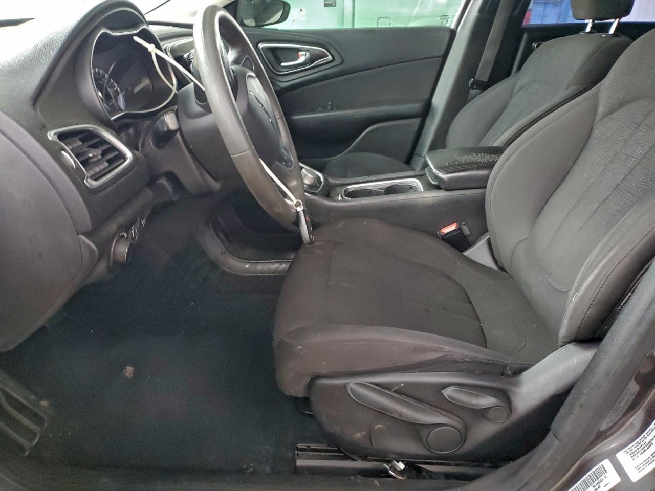 2015 CHRYSLER 200 LIMITED photo 7