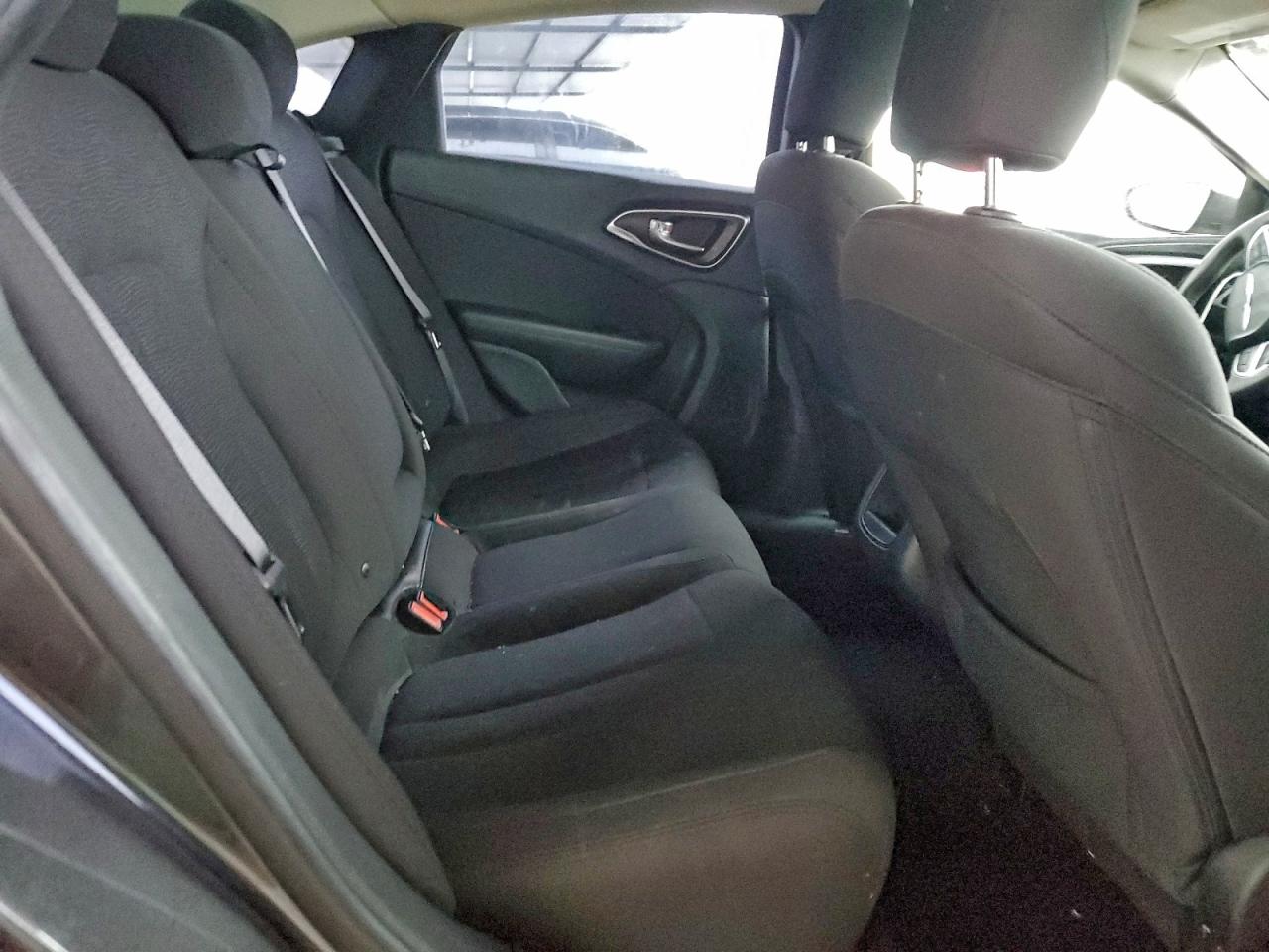 2015 CHRYSLER 200 LIMITED photo 10