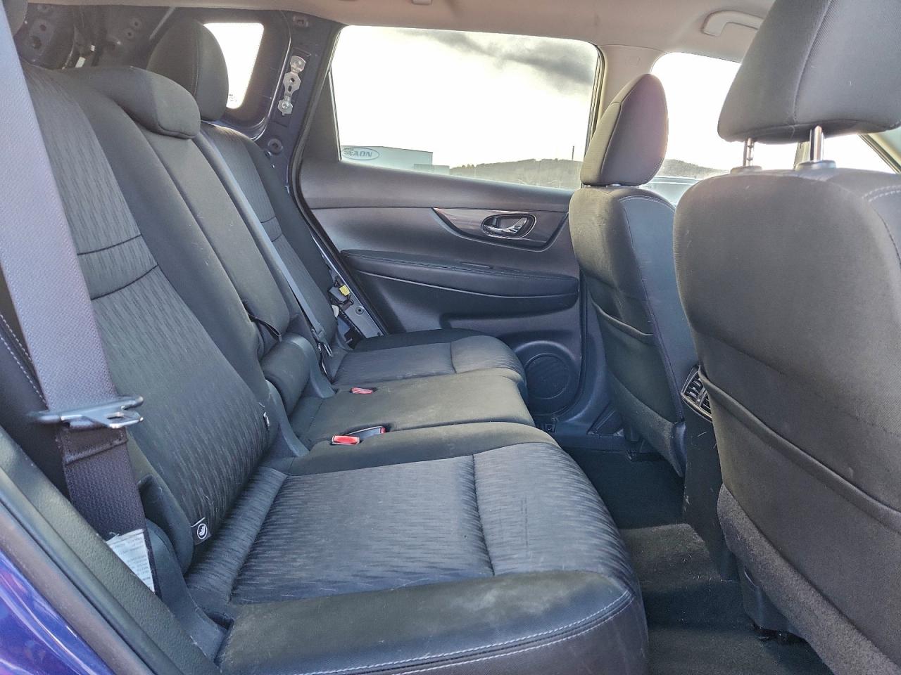 2018 NISSAN ROGUE S photo 19