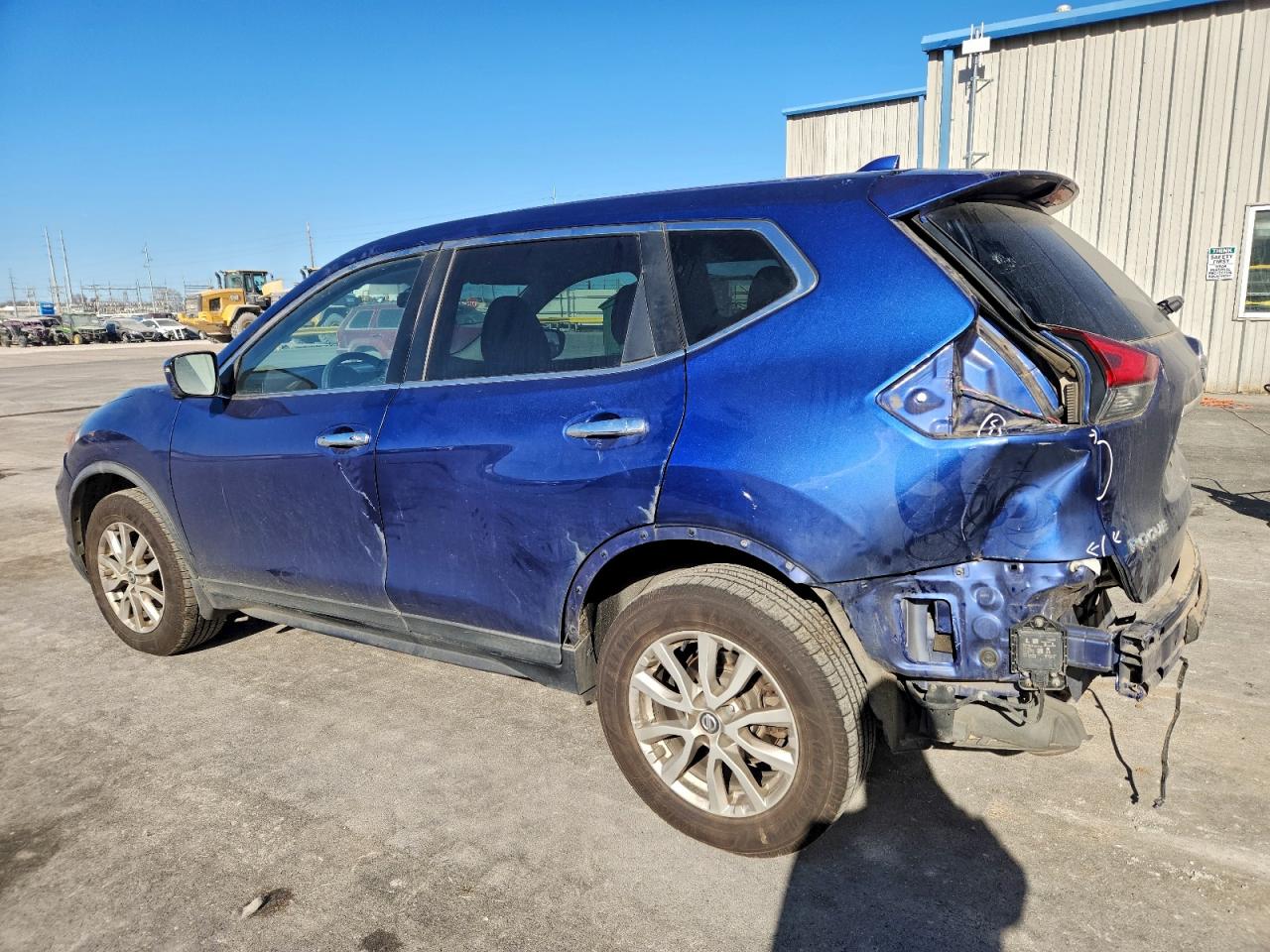 2018 NISSAN ROGUE S photo 3