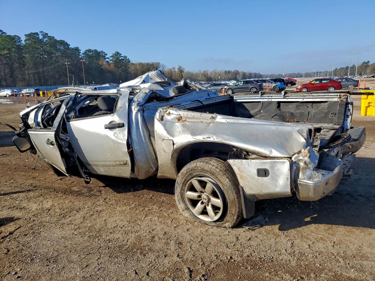 2011 NISSAN TITAN S photo 2
