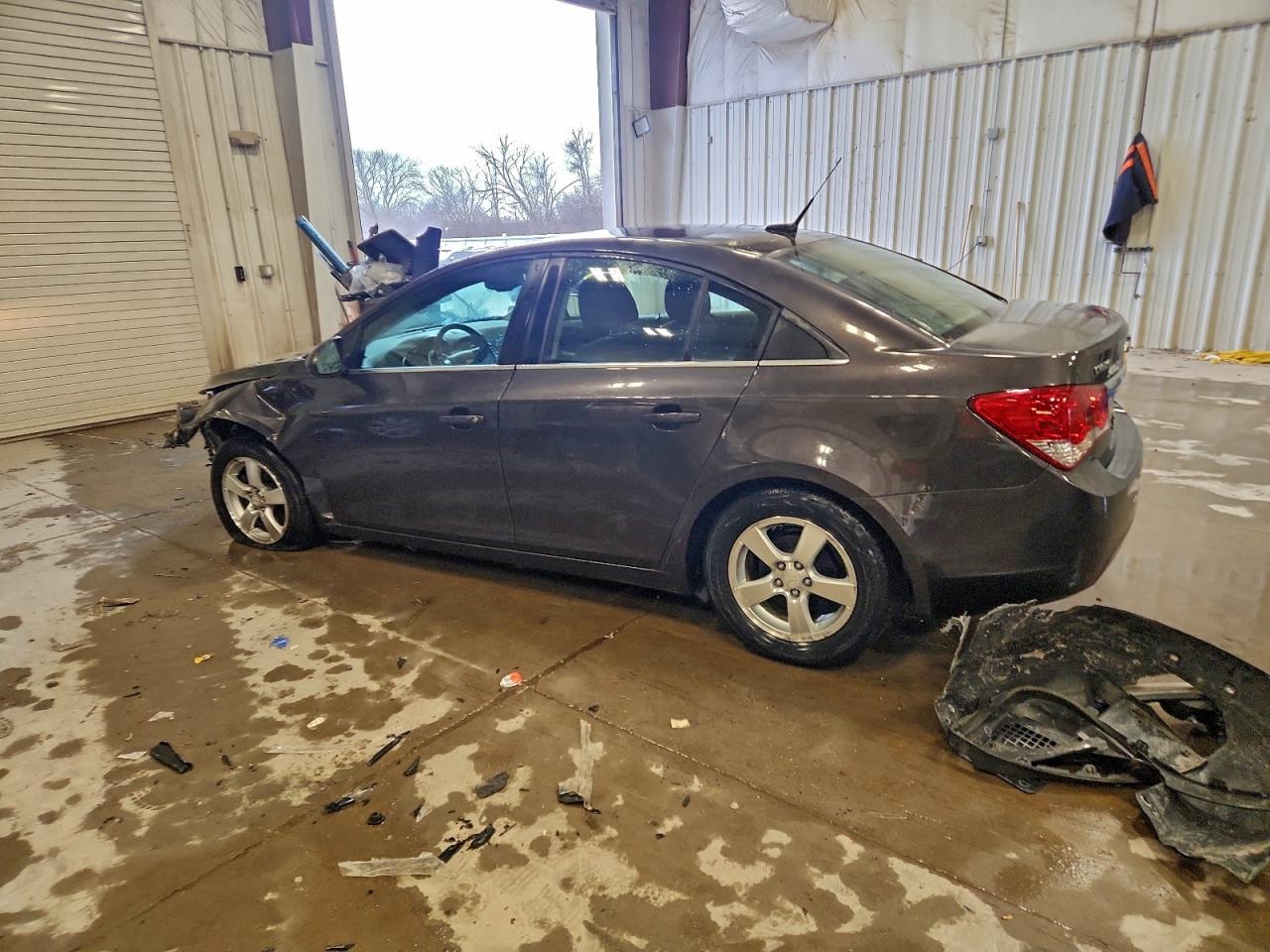 2014 CHEVROLET CRUZE LT photo 2