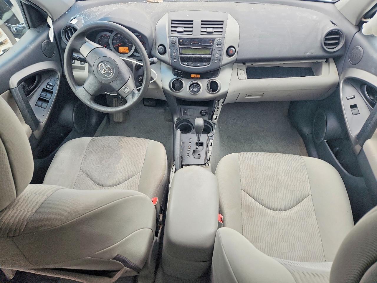 2011 TOYOTA RAV4 BASE photo 8
